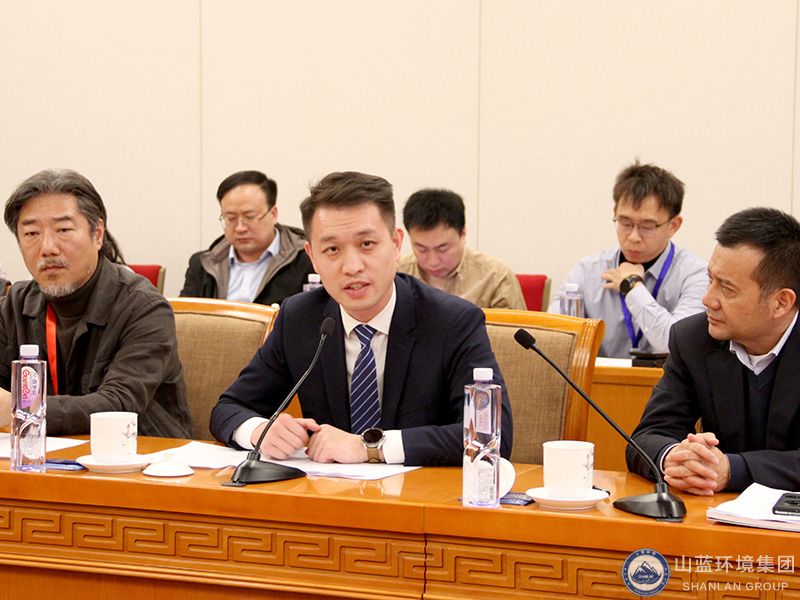 黄成.jpg 黄成.jpg